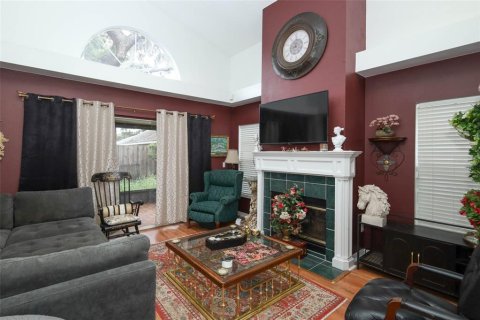 House in Apopka, Florida 3 bedrooms, 177.63 sq.m. № 2403669 - photo 5