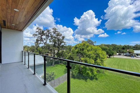 Touwnhouse à vendre à Tampa, Floride: 4 chambres, 249.54 m2 № 2377617 - photo 17