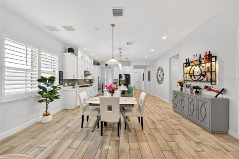 Villa ou maison à vendre à Winter Garden, Floride: 5 chambres, 403.66 m2 № 2122169 - photo 30