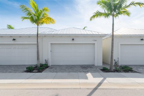 Townhouse in Hobe Sound, Florida 3 bedrooms, 234.39 sq.m. № 2044412 - photo 30