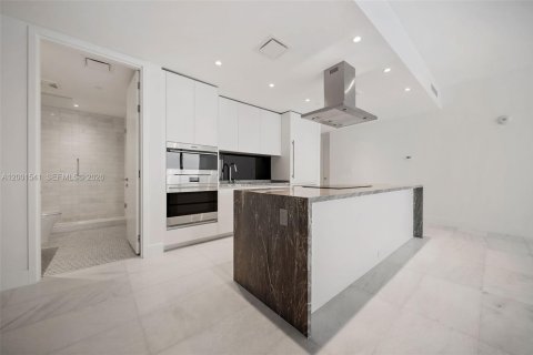 Купить кондоминиум в Майами, Флорида 2 спальни, 218.04м2, № 2170256 - фото 19