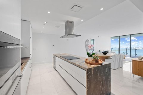 Купить кондоминиум в Майами, Флорида 2 спальни, 218.04м2, № 2170256 - фото 13