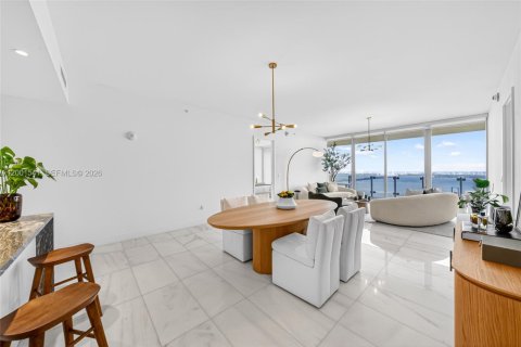Купить кондоминиум в Майами, Флорида 2 спальни, 218.04м2, № 2170256 - фото 7