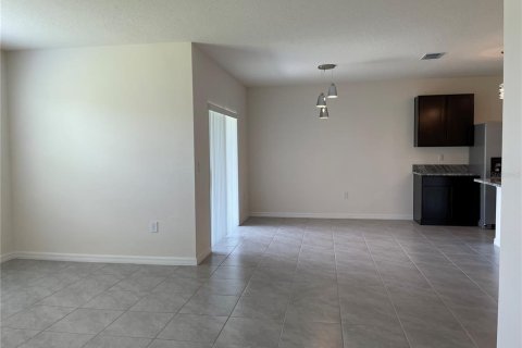 Casa en alquiler en Wesley Chapel, Florida, 4 dormitorios, 169.83 m2 № 1755498 - foto 9