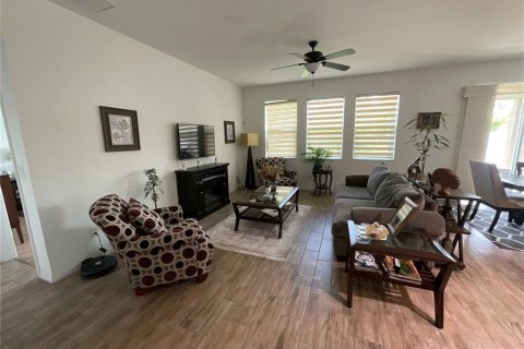 Casa en venta en Gibsonton, Florida, 4 dormitorios, 173.17 m2 № 1755179 - foto 5