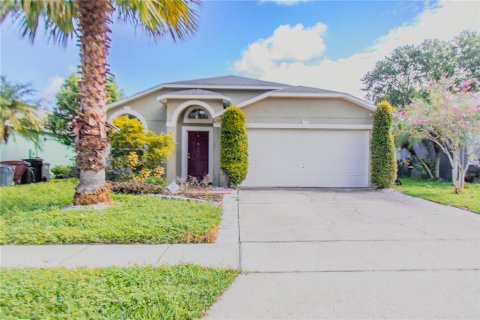 House in Apopka, Florida 3 bedrooms, 153.85 sq.m. № 1913705 - photo 1