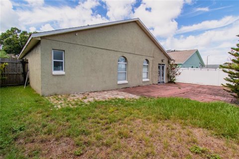 House in Apopka, Florida 3 bedrooms, 153.85 sq.m. № 1913705 - photo 25