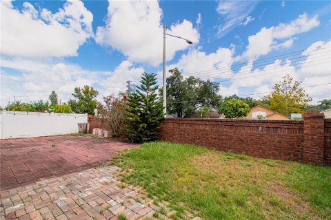 House in Apopka, Florida 3 bedrooms, 153.85 sq.m. № 1913705 - photo 26