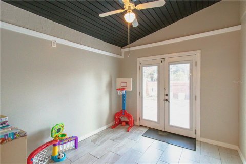 House in Apopka, Florida 3 bedrooms, 153.85 sq.m. № 1913705 - photo 4
