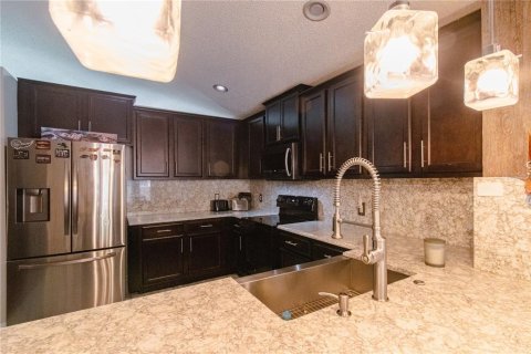 House in Apopka, Florida 3 bedrooms, 153.85 sq.m. № 1913705 - photo 10