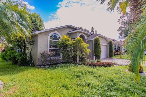 House in Apopka, Florida 3 bedrooms, 153.85 sq.m. № 1913705 - photo 24