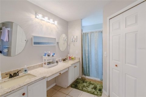 House in Apopka, Florida 3 bedrooms, 153.85 sq.m. № 1913705 - photo 21