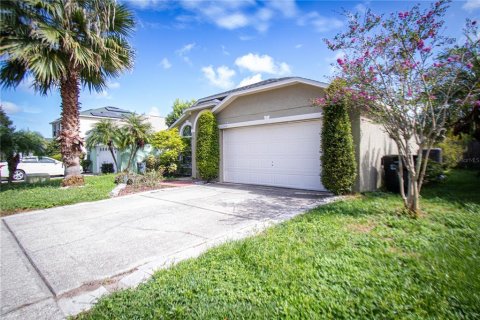 House in Apopka, Florida 3 bedrooms, 153.85 sq.m. № 1913705 - photo 3
