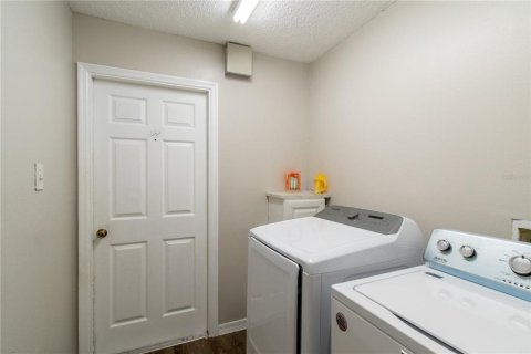 House in Apopka, Florida 3 bedrooms, 153.85 sq.m. № 1913705 - photo 23