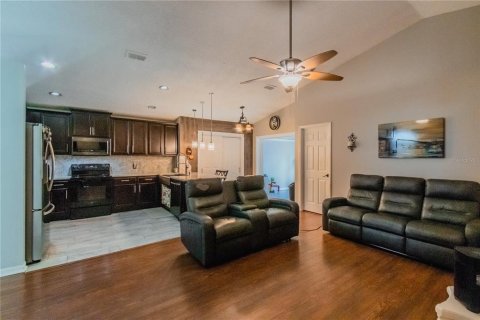 House in Apopka, Florida 3 bedrooms, 153.85 sq.m. № 1913705 - photo 9