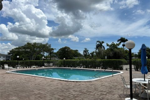 Condominio en alquiler en Margate, Florida, 1 dormitorio, 66.89 m2 № 2013705 - foto 10