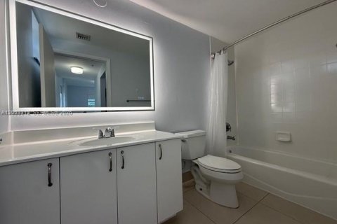 Condo in Miami, Florida, 2 bedrooms № 2066771 - photo 8