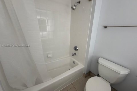 Condo in Miami, Florida, 2 bedrooms № 2066771 - photo 12