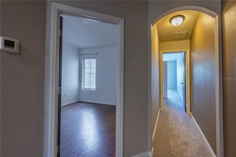 Townhouse in Saint Petersburg, Florida 3 bedrooms, 140 sq.m. № 1853173 - photo 30