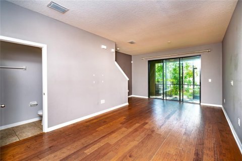 Townhouse in Saint Petersburg, Florida 3 bedrooms, 140 sq.m. № 1853173 - photo 10