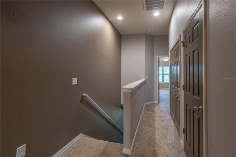 Townhouse in Saint Petersburg, Florida 3 bedrooms, 140 sq.m. № 1853173 - photo 17