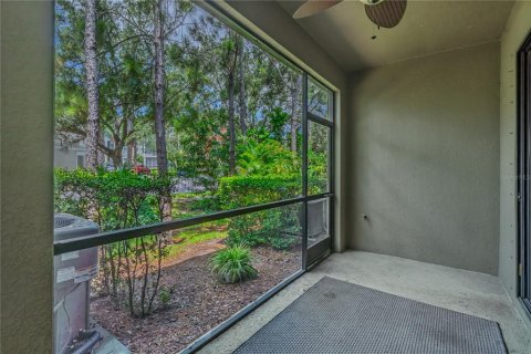Townhouse in Saint Petersburg, Florida 3 bedrooms, 140 sq.m. № 1853173 - photo 11