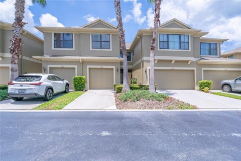 Townhouse in Saint Petersburg, Florida 3 bedrooms, 140 sq.m. № 1853173 - photo 2
