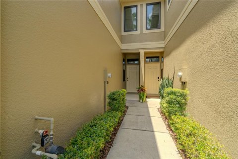 Townhouse in Saint Petersburg, Florida 3 bedrooms, 140 sq.m. № 1853173 - photo 4
