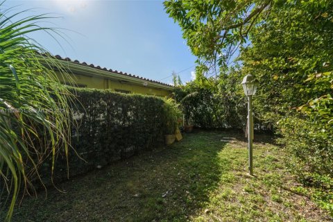 Commercial property in Coral Gables, Florida № 1987090 - photo 8