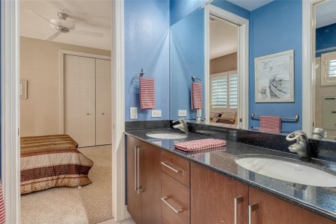 Villa ou maison à vendre à Sarasota, Floride: 4 chambres, 362.13 m2 № 2122015 - photo 29