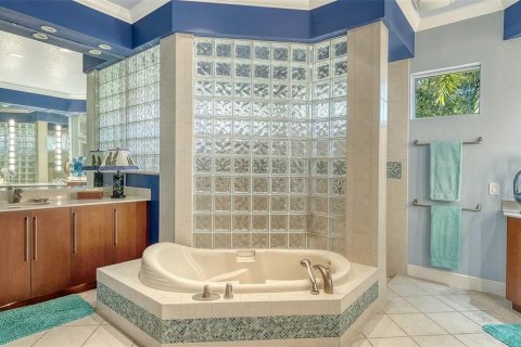 Villa ou maison à vendre à Sarasota, Floride: 4 chambres, 362.13 m2 № 2122015 - photo 23