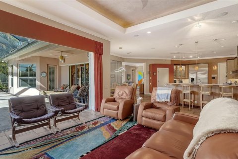 Villa ou maison à vendre à Sarasota, Floride: 4 chambres, 362.13 m2 № 2122015 - photo 11