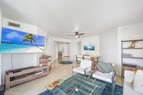Copropriété à louer à Miami, Floride: 2 chambres, 114.27 m2 № 2152891 - photo 4