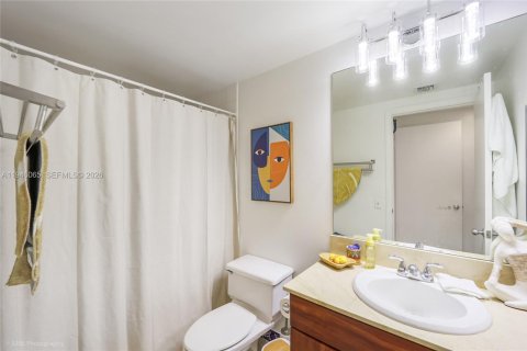 Copropriété à louer à Miami, Floride: 2 chambres, 114.27 m2 № 2152891 - photo 11