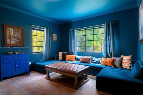 House in Miami Beach, Florida 5 bedrooms, 327.2 sq.m. № 1895944 - photo 20