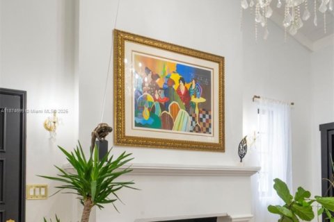 House in Miami Beach, Florida 5 bedrooms, 327.2 sq.m. № 1895944 - photo 7