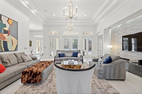 House in Windermere, Florida 5 bedrooms, 346.34 sq.m. № 2258720 - photo 6