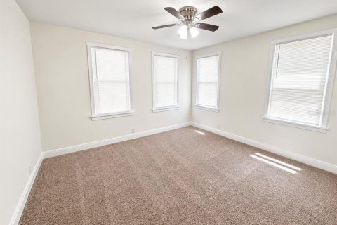 House in Bartow, Florida 3 bedrooms, 138.52 sq.m. № 2201094 - photo 12
