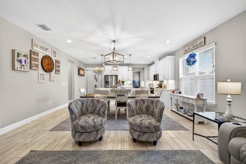 House in Wesley Chapel, Florida 4 bedrooms, 224.36 sq.m. № 2095780 - photo 18