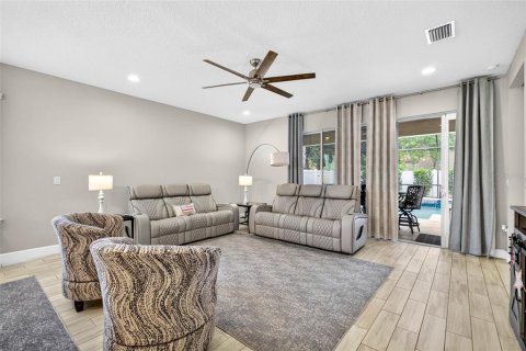 House in Wesley Chapel, Florida 4 bedrooms, 224.36 sq.m. № 2095780 - photo 19
