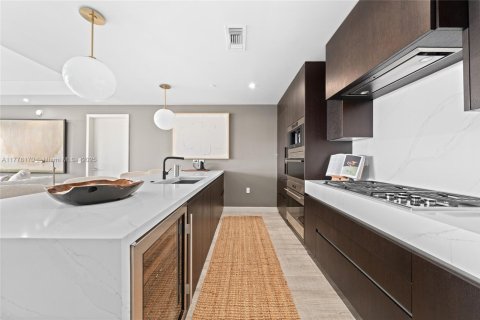 Купить кондоминиум в Форт-Лодердейл, Флорида 3 спальни, 192.4м2, № 1958827 - фото 25