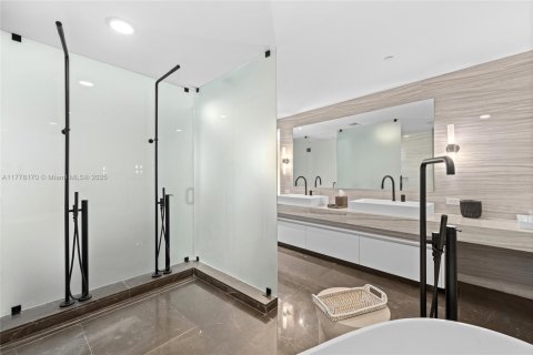 Купить кондоминиум в Форт-Лодердейл, Флорида 3 спальни, 192.4м2, № 1958827 - фото 17