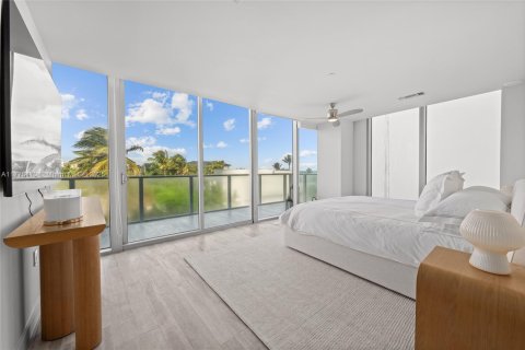 Купить кондоминиум в Форт-Лодердейл, Флорида 3 спальни, 192.4м2, № 1958827 - фото 13