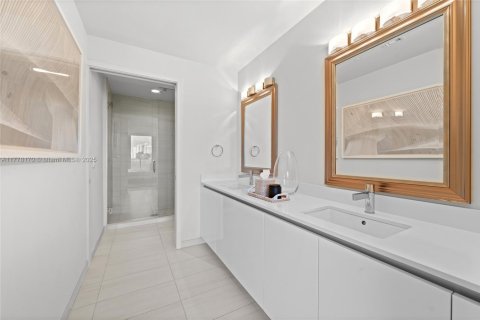 Купить кондоминиум в Форт-Лодердейл, Флорида 3 спальни, 192.4м2, № 1958827 - фото 21