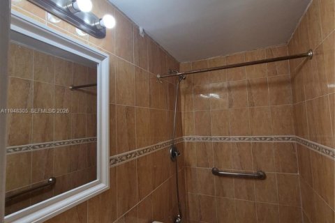 Снять в аренду виллу или дом в Майами, Флорида 3 спальни, 96.99м2, № 2004437 - фото 17