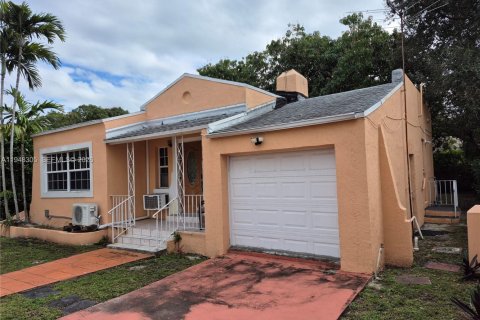 Снять в аренду виллу или дом в Майами, Флорида 3 спальни, 96.99м2, № 2004437 - фото 3