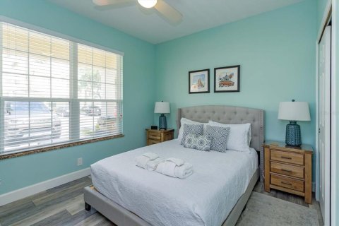 Townhouse in Clermont, Florida 3 bedrooms, 140.47 sq.m. № 2219083 - photo 23
