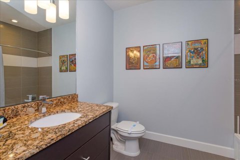 Townhouse in Clermont, Florida 3 bedrooms, 140.47 sq.m. № 2219083 - photo 29