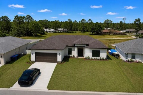 Villa ou maison à North Port, Floride 3 chambres, 158.49 m2 № 2386427