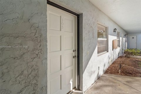 Снять в аренду кондоминиум в Корал-Спрингс, Флорида 2 спальни, 68.56м2, № 1999883 - фото 17